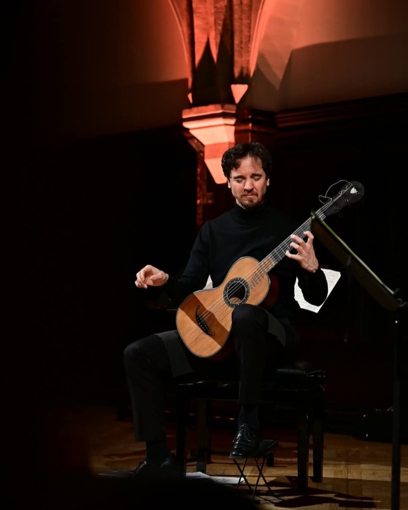 Portrait de Albert Pià Classical guitaristt